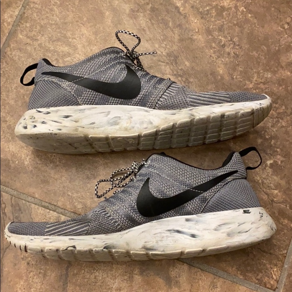 Nike - Picture 3 of 6
